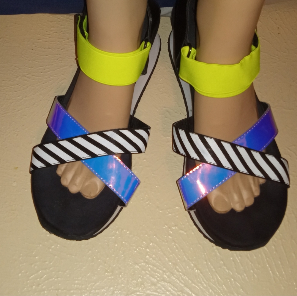 Sandles